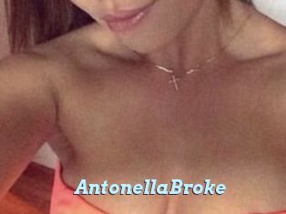 AntonellaBroke