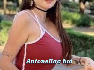 Antonellaa_hot