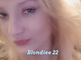 Blondiee_22