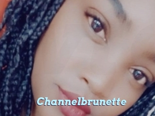 Channelbrunette