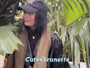 Cuteebrunette