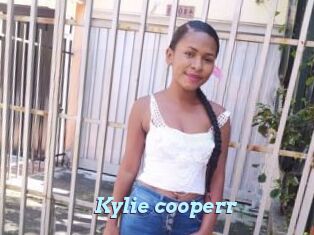 Kylie_cooperr