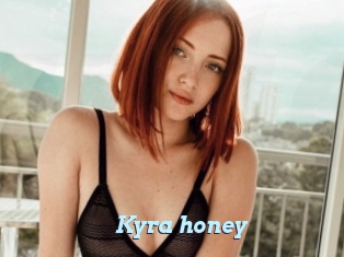 Kyra_honey
