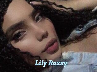 Lily_Roxxy