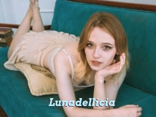 lunadellicia Webcam Teen