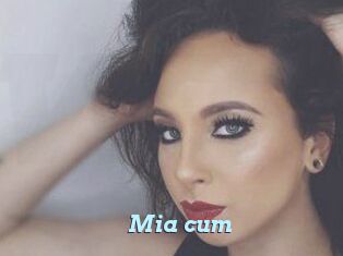 Mia_cum
