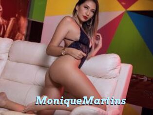 MoniqueMartins