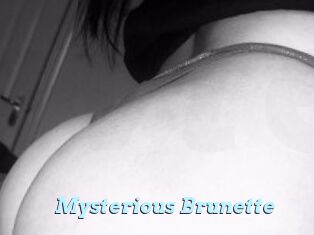 Mysterious_Brunette