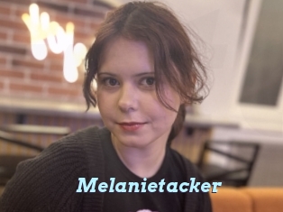 Melanietacker