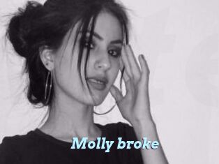 Molly_broke