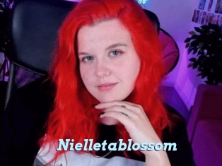 Nielletablossom