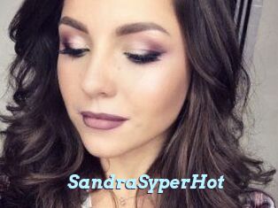 SandraSyperHot