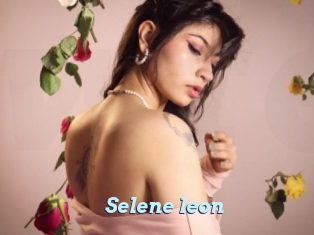 Selene_leon