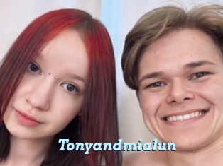 tonyandmialun Webcam Teen