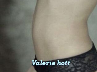 Valerie_hott